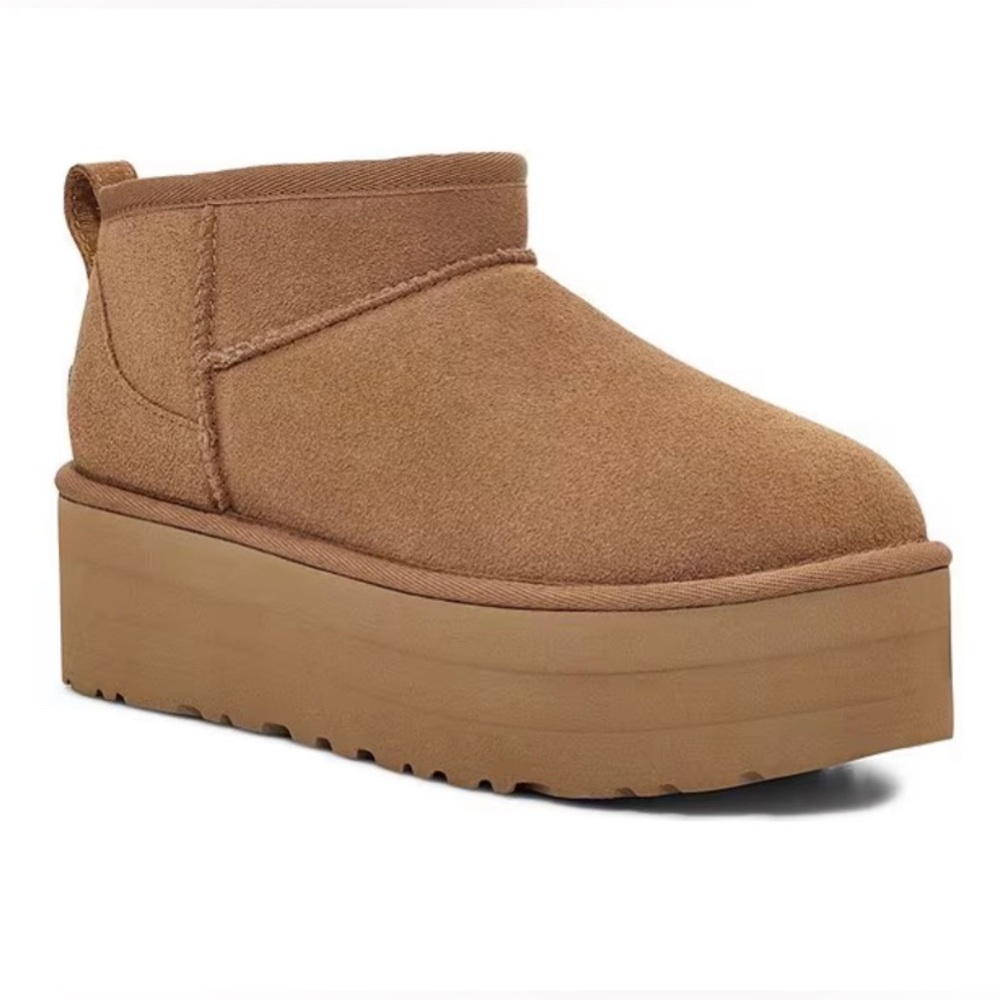 NWOT Classic Ultra Mini Platform Suede Booties
